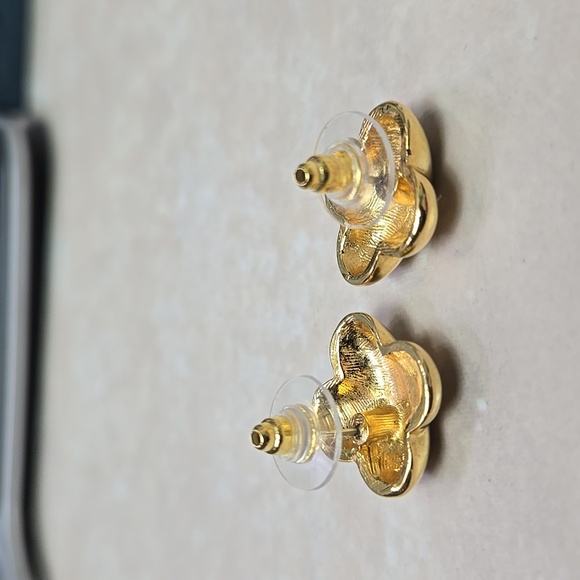 Elegant Gold Tone Knot Stud Earrings - Picture 5 of 11